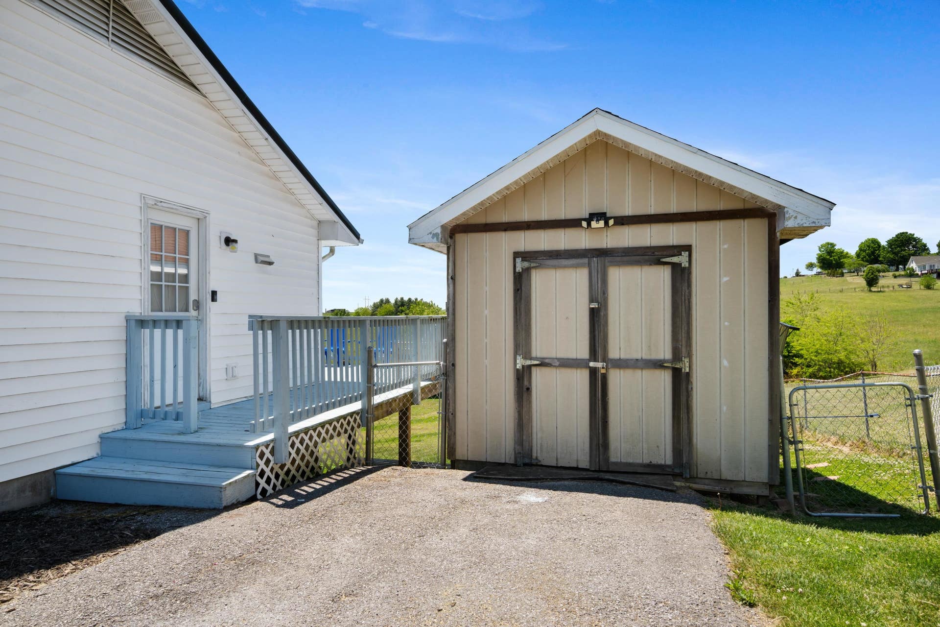 2301 Viewland Circle, Christiansburg, VA 24073