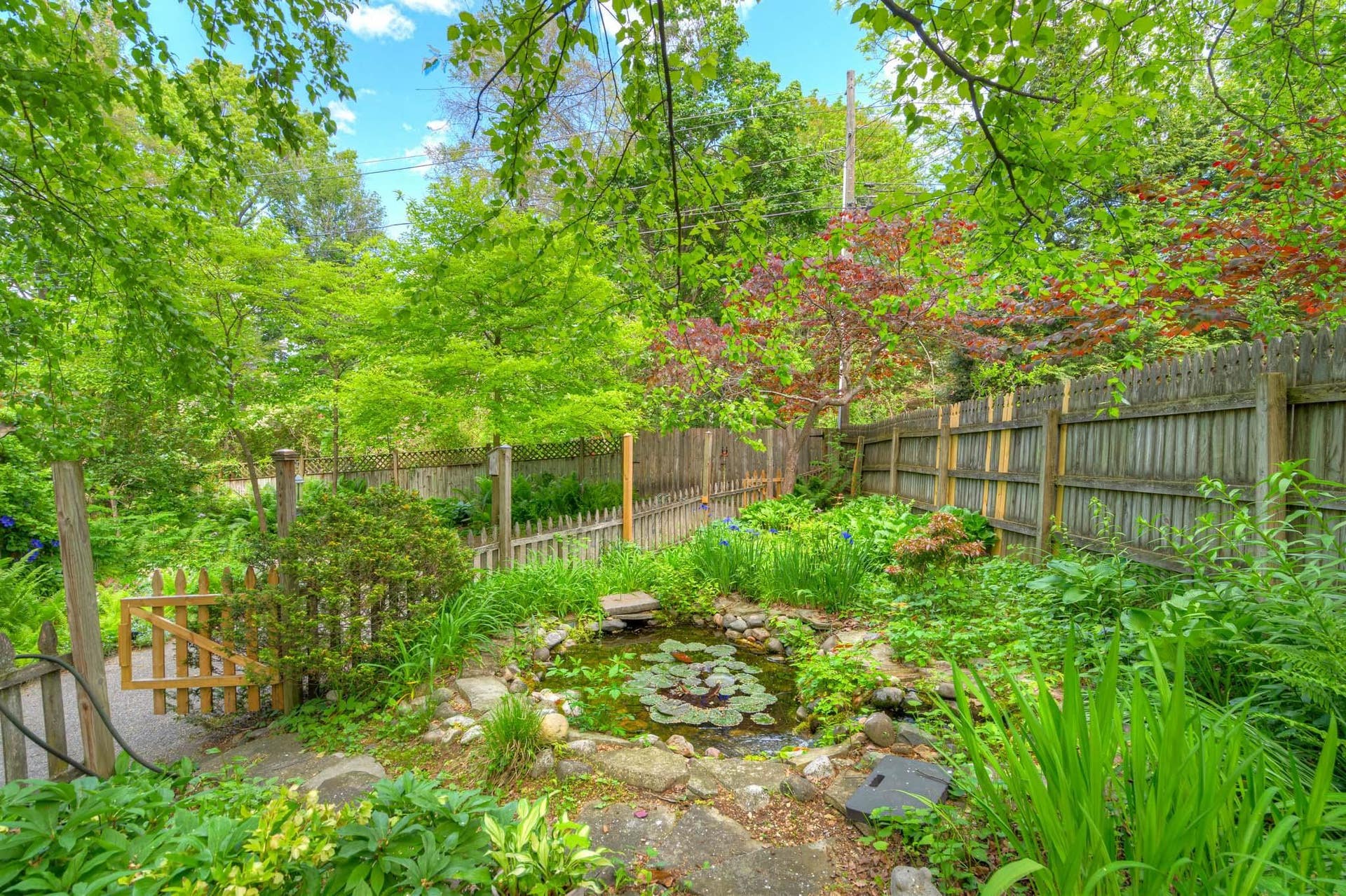 603 DRAPER Road, Blacksburg, VA 24060