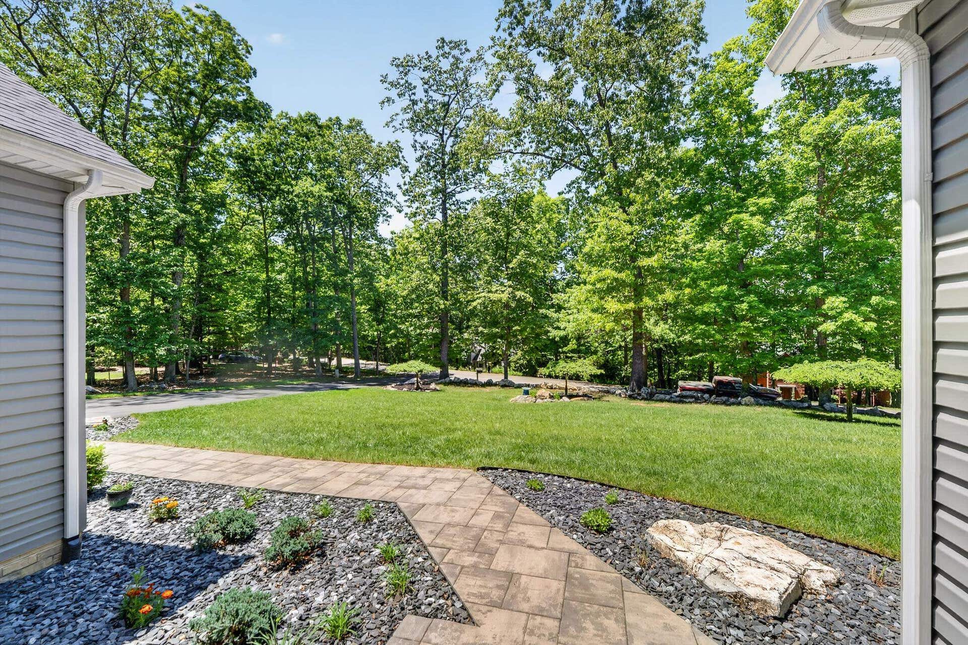 500 QUAILWOOD Drive, Blacksburg, VA 24060