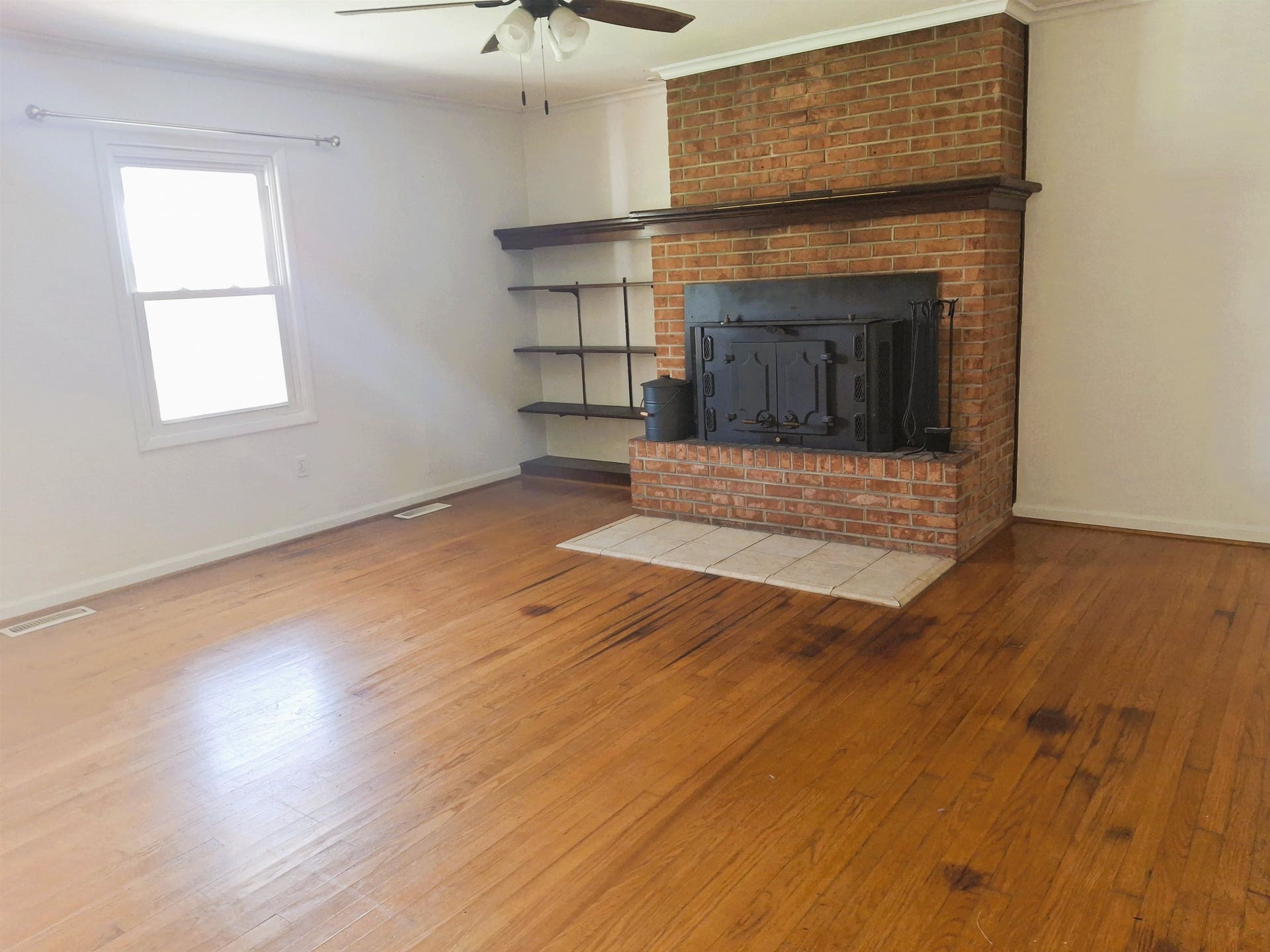 303 Mountain Drive, Pearisburg, VA 24134