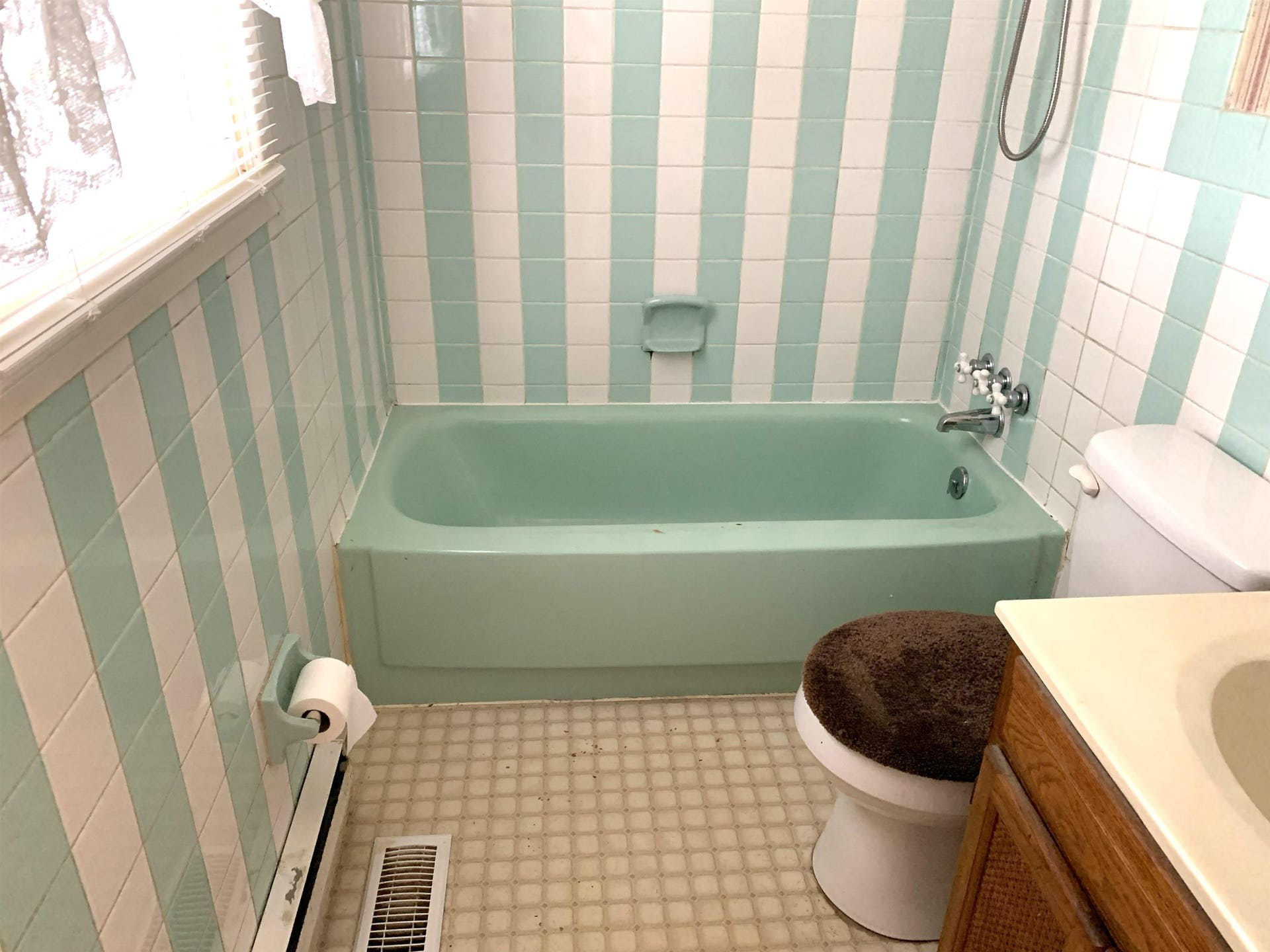 303 Mountain Drive, Pearisburg, VA 24134