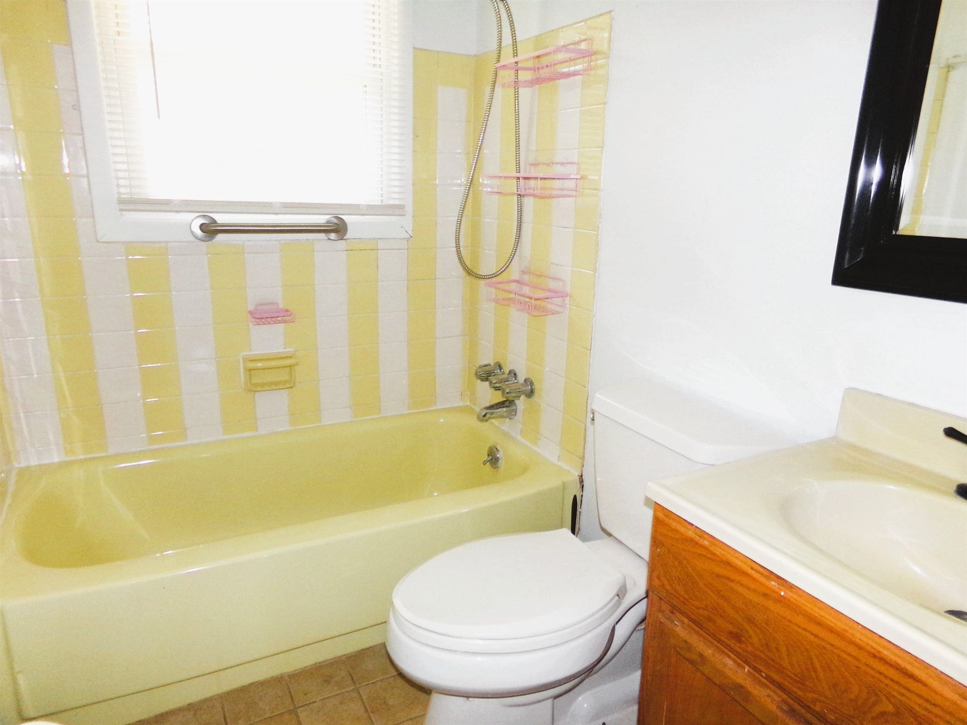 303 Mountain Drive, Pearisburg, VA 24134