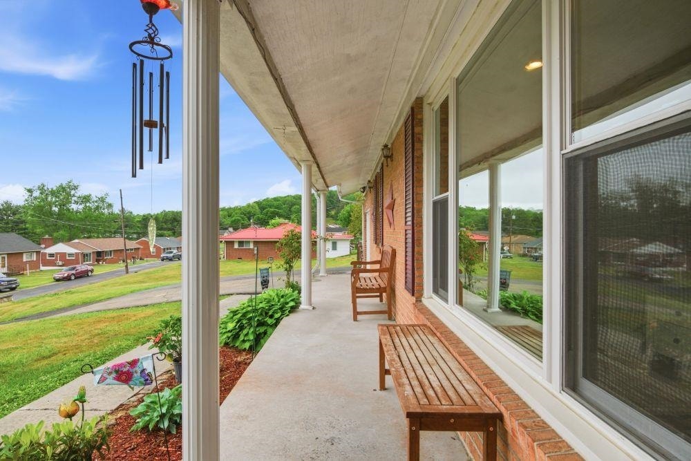 303 Mountain Drive, Pearisburg, VA 24134
