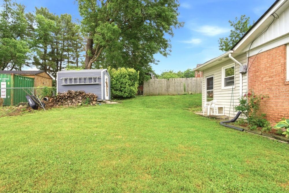 303 Mountain Drive, Pearisburg, VA 24134