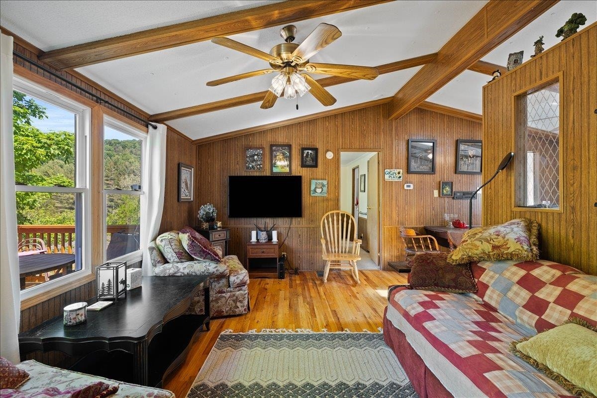 1353 Green Valley Road Road, Eggleston, VA 24086