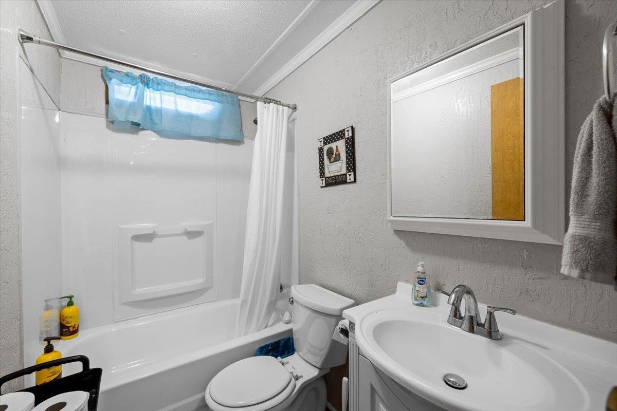 1353 Green Valley Road Road, Eggleston, VA 24086