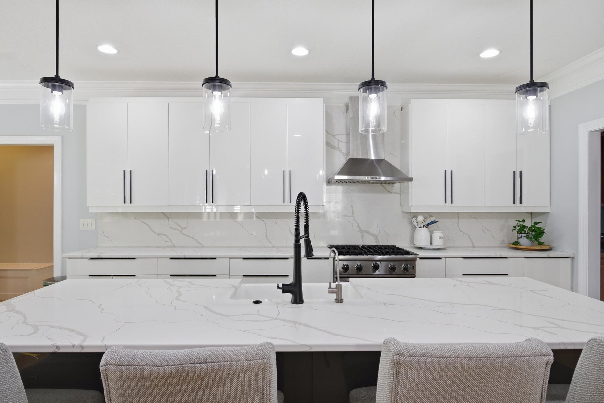 1302 VILLAGE Way, Blacksburg, VA 24060