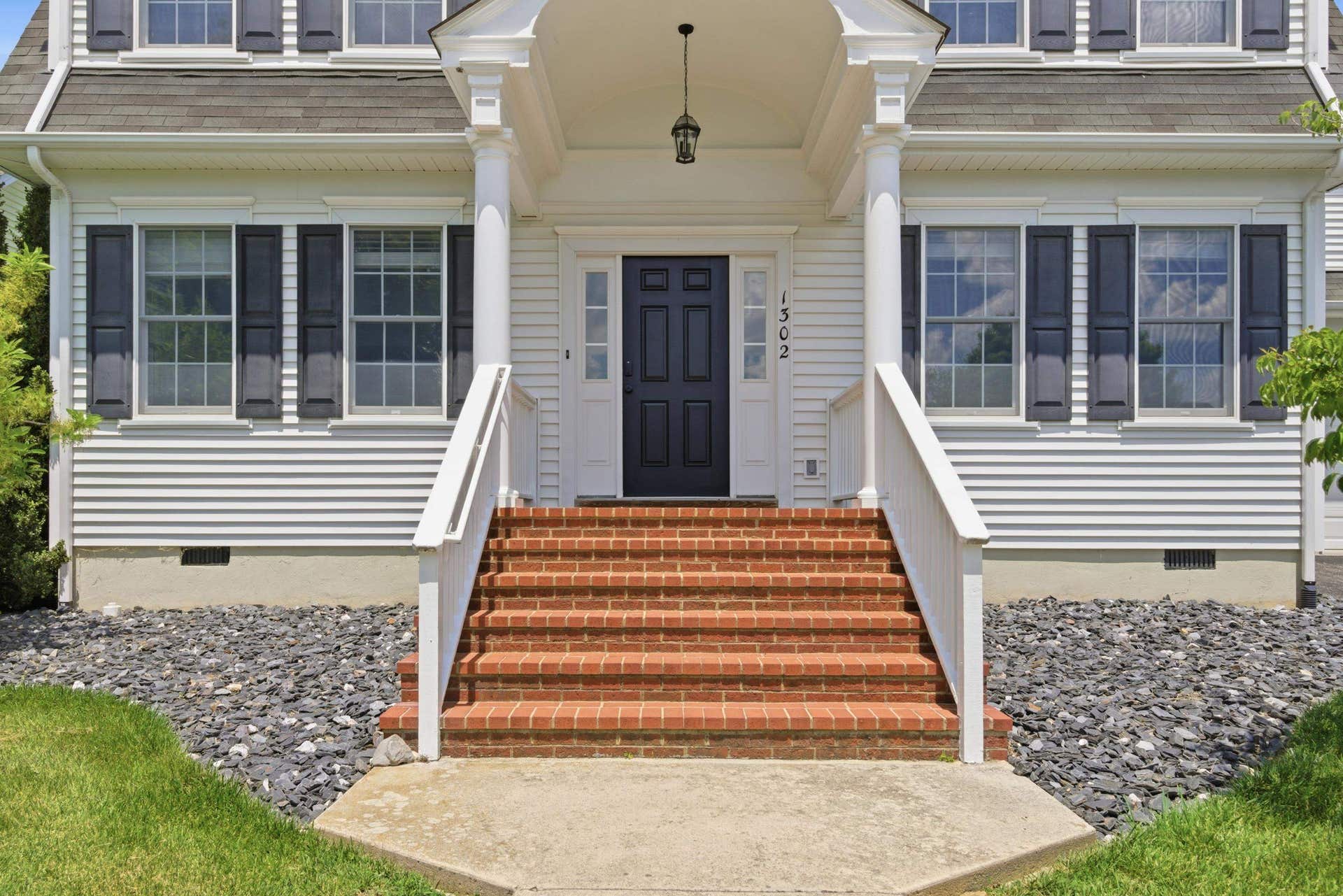 1302 VILLAGE Way, Blacksburg, VA 24060