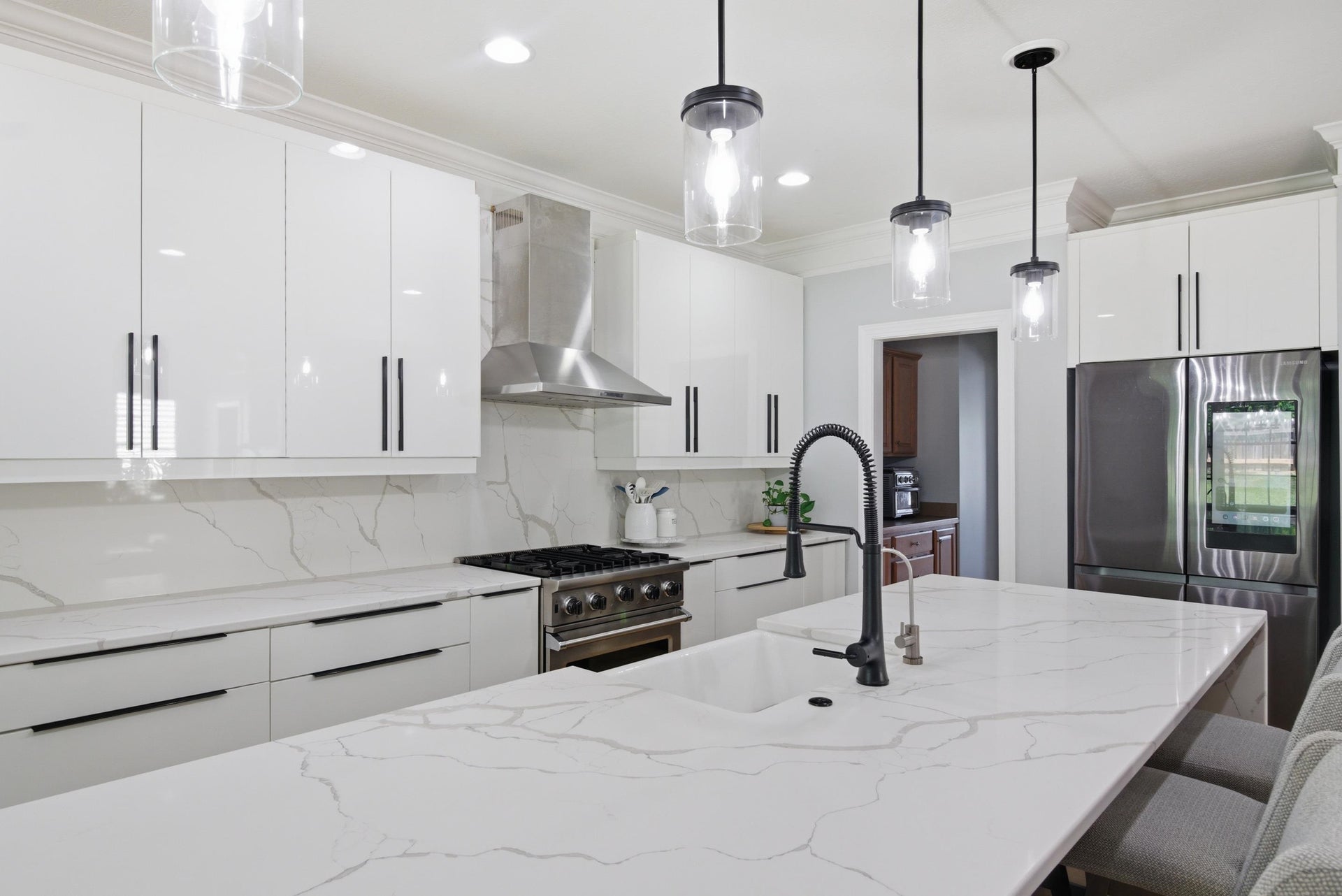1302 VILLAGE Way, Blacksburg, VA 24060