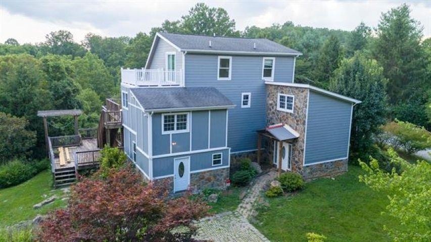 440 Aurora Lane, Christiansburg, VA 24073