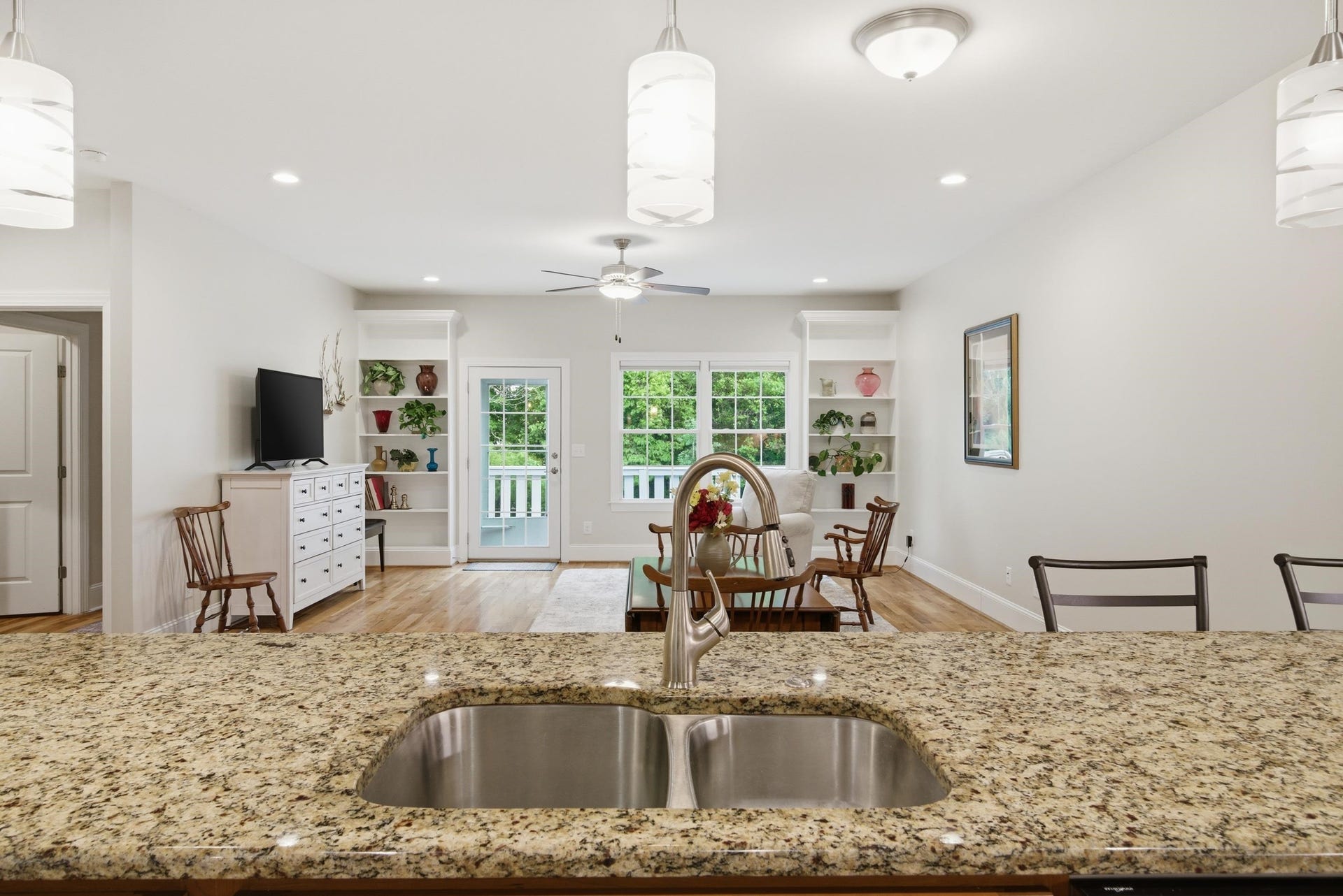 525 Hale Street, Pearisburg, VA 24134