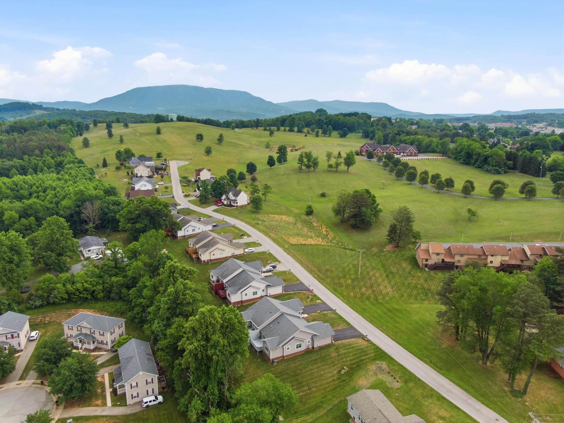 525 Hale Street, Pearisburg, VA 24134