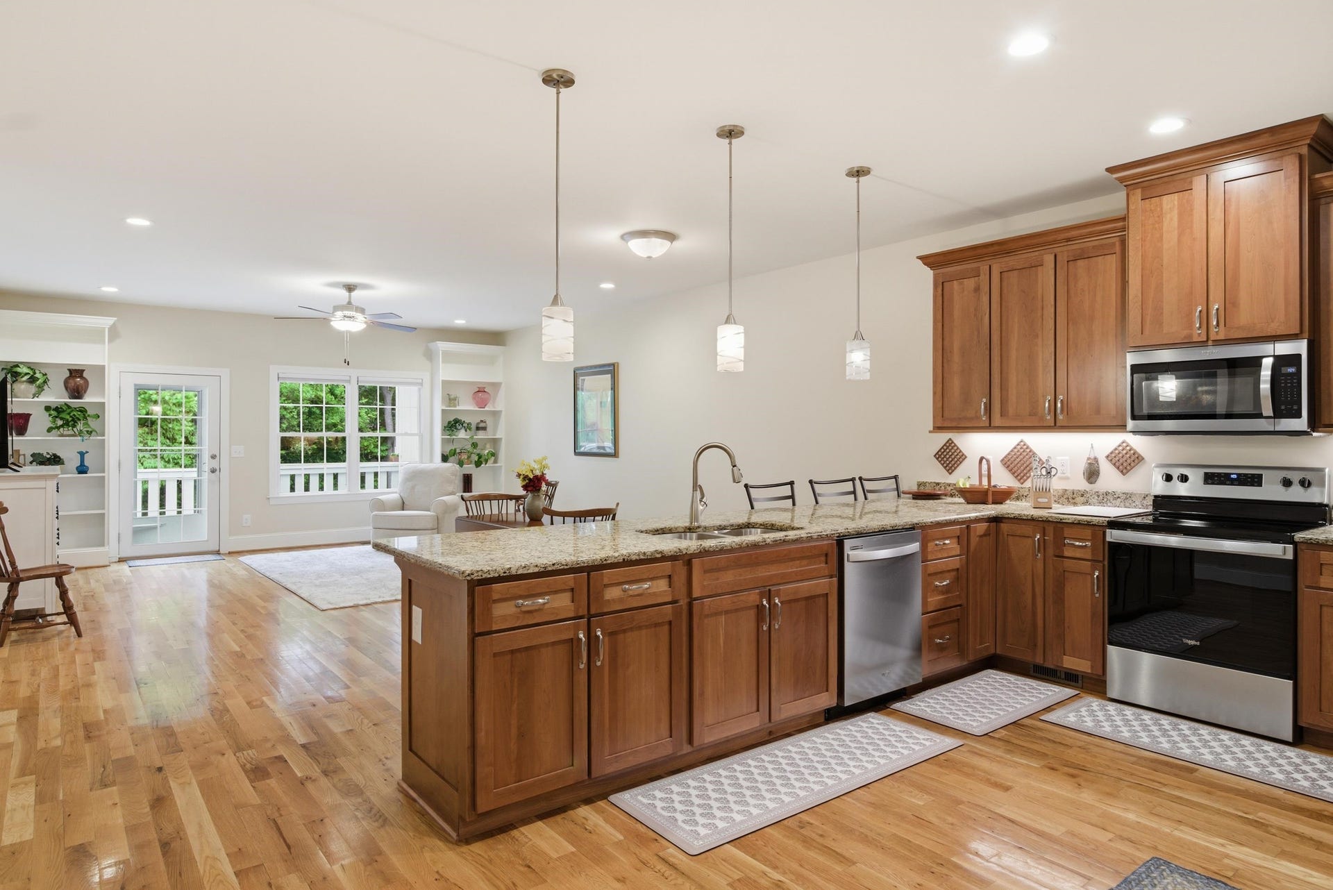525 Hale Street, Pearisburg, VA 24134