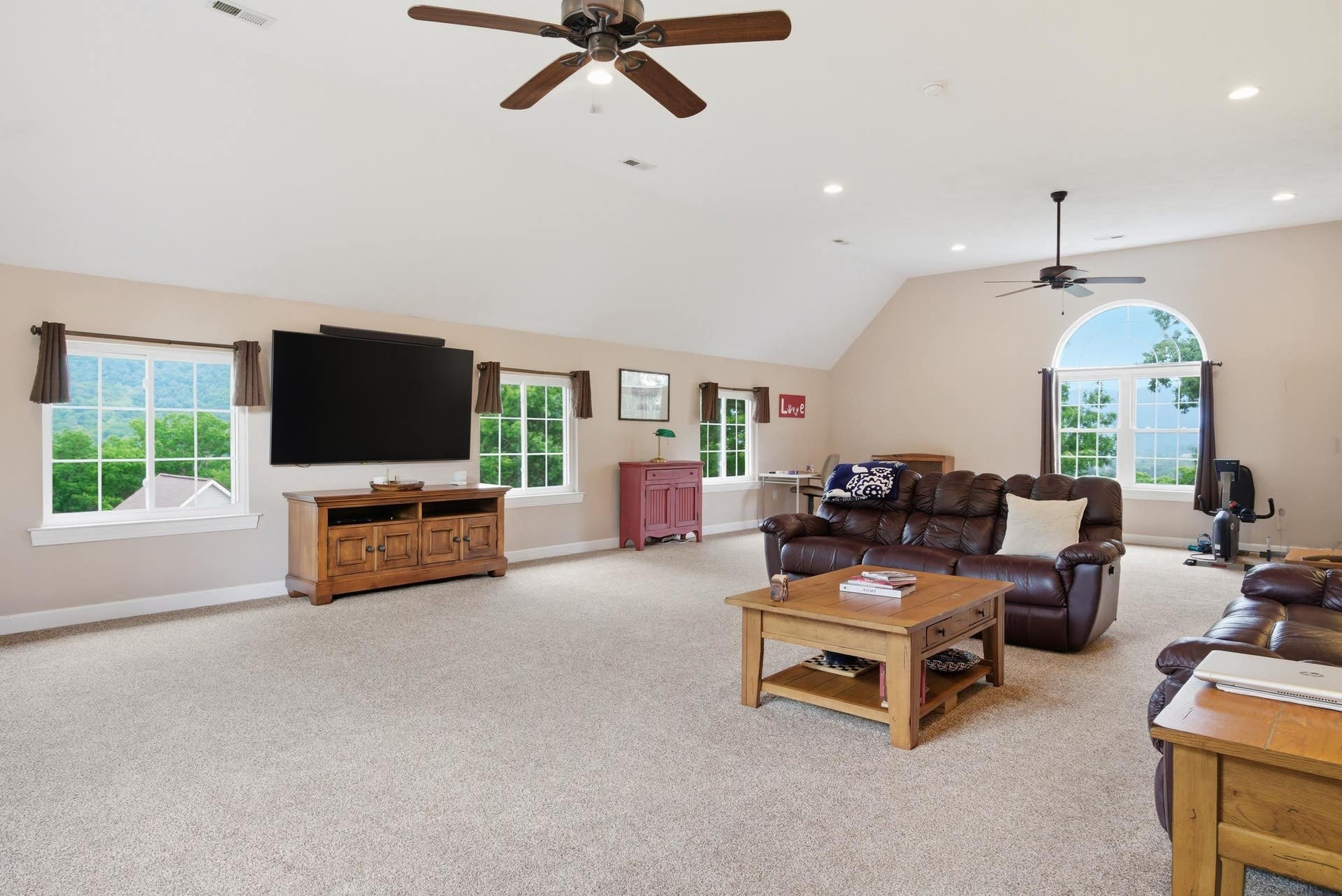 101 Darden Drive, Pearisburg, VA 24134