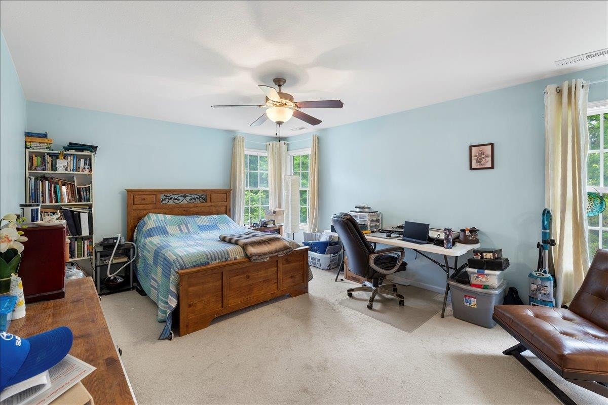 1020 Green Ridge Road, Christiansburg, VA 24073