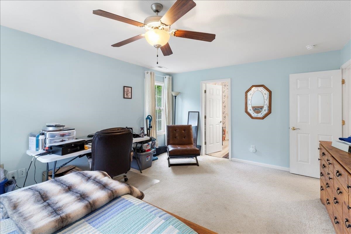 1020 Green Ridge Road, Christiansburg, VA 24073