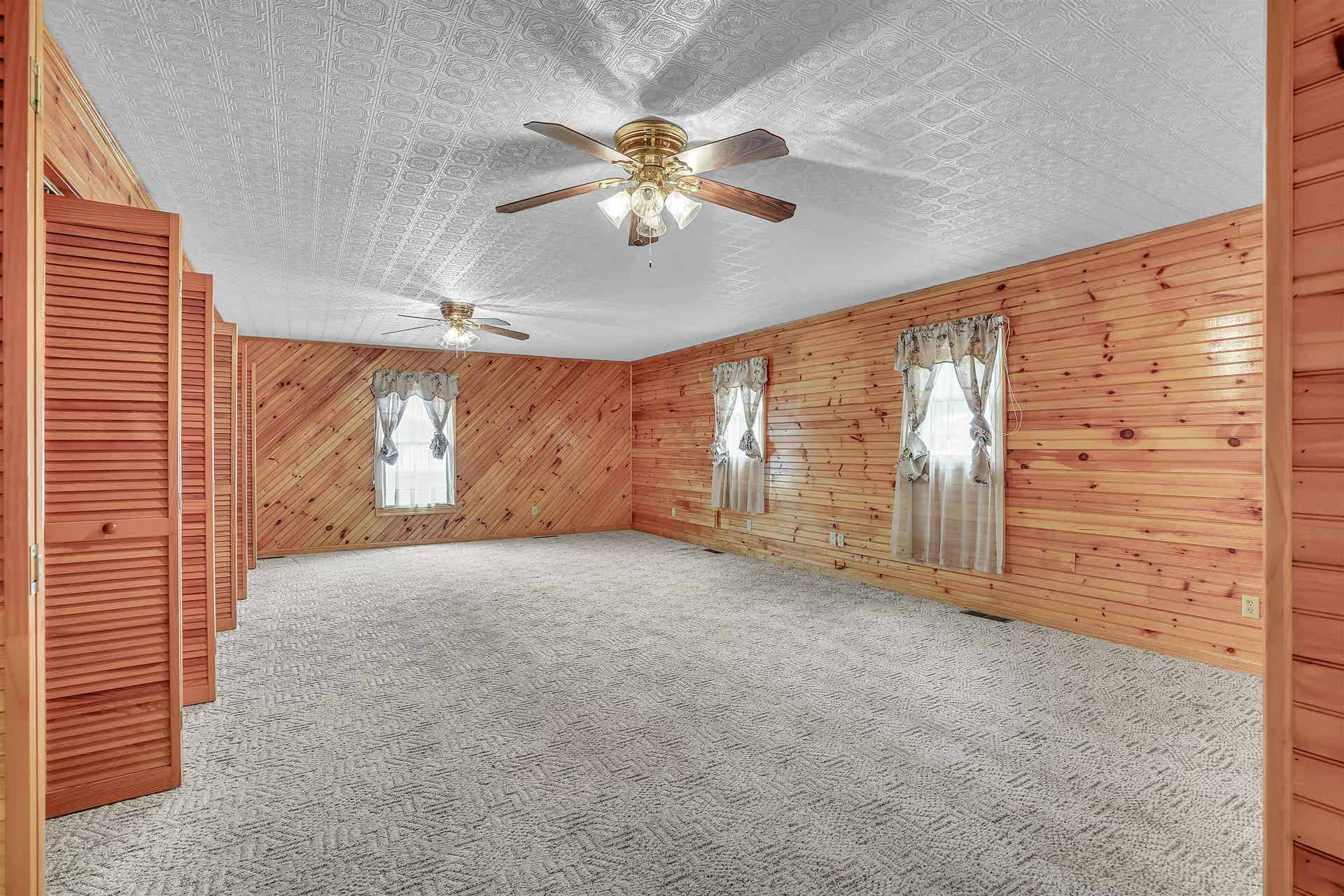 119 Mountain View Drive, Rich Creek, VA 24147