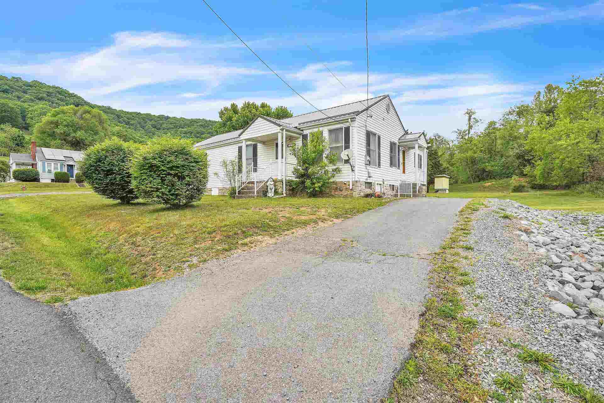 119 Mountain View Drive, Rich Creek, VA 24147