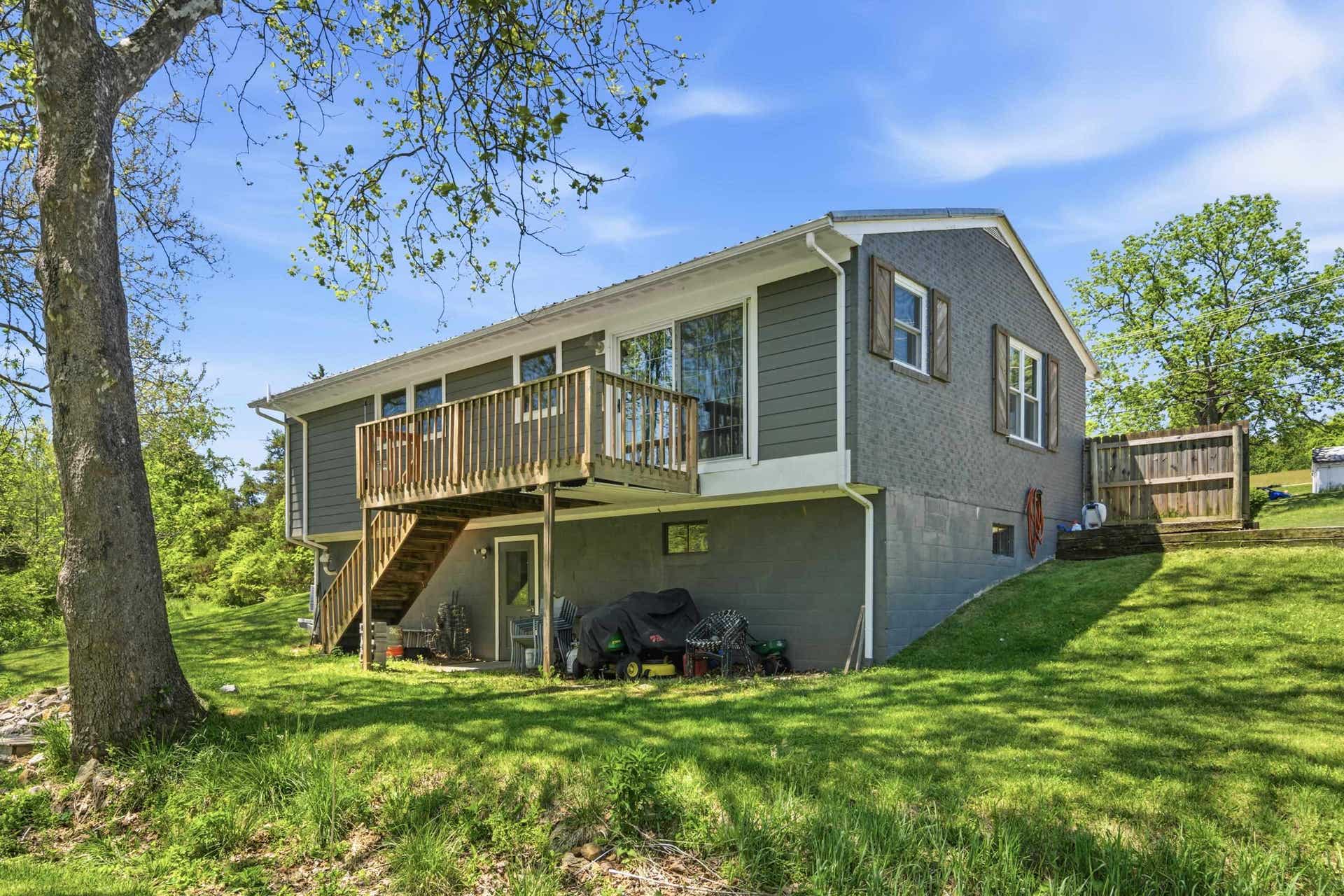 1607 Meadowbrook Drive, Blacksburg, VA 24060