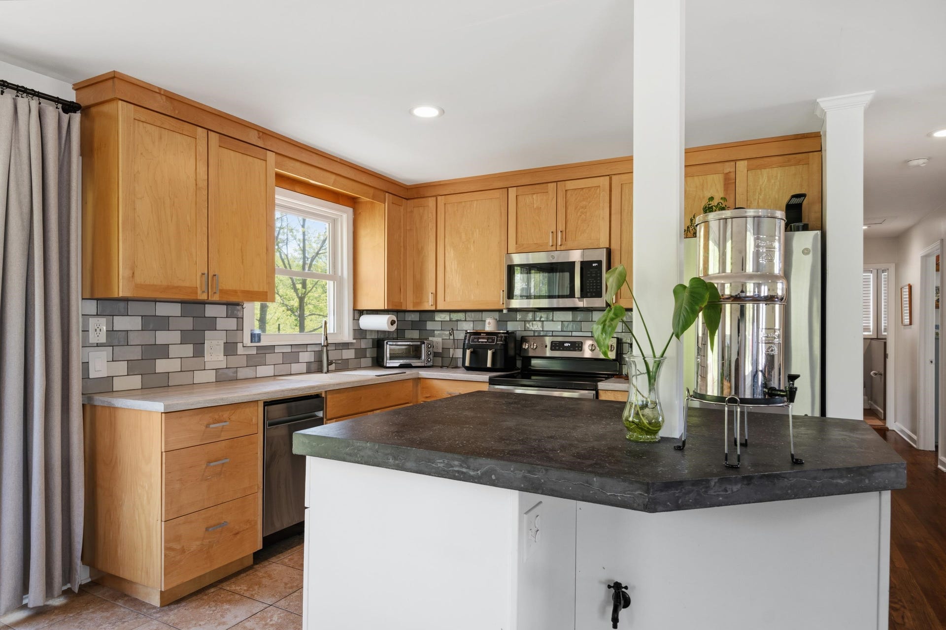 1607 Meadowbrook Drive, Blacksburg, VA 24060