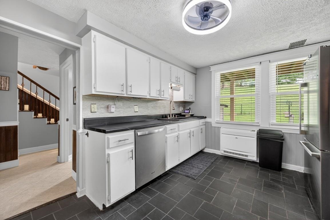 300 FOREST Avenue, Radford, VA 24141