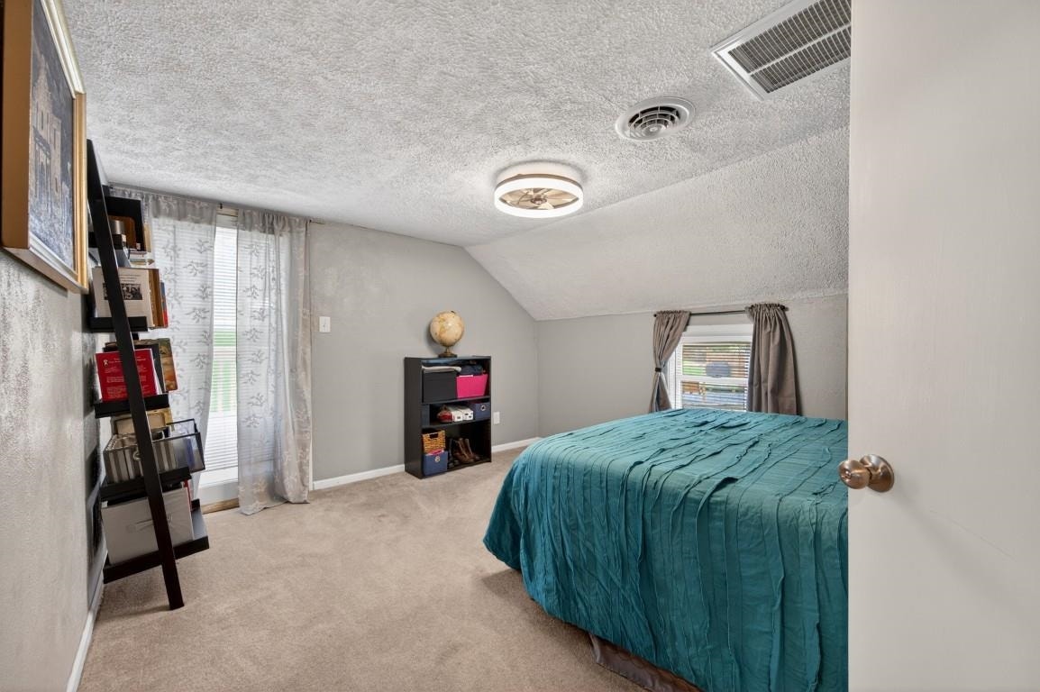 300 FOREST Avenue, Radford, VA 24141