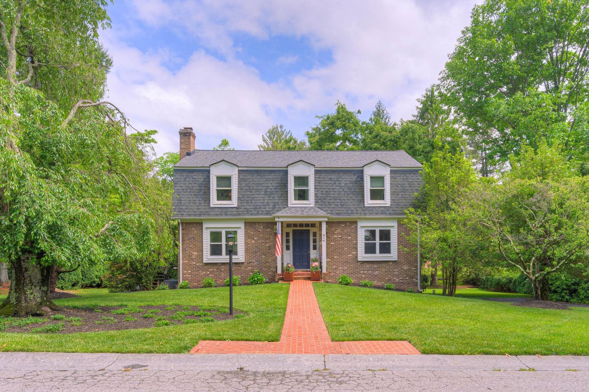 914 Mason Drive, Blacksburg, VA 24060