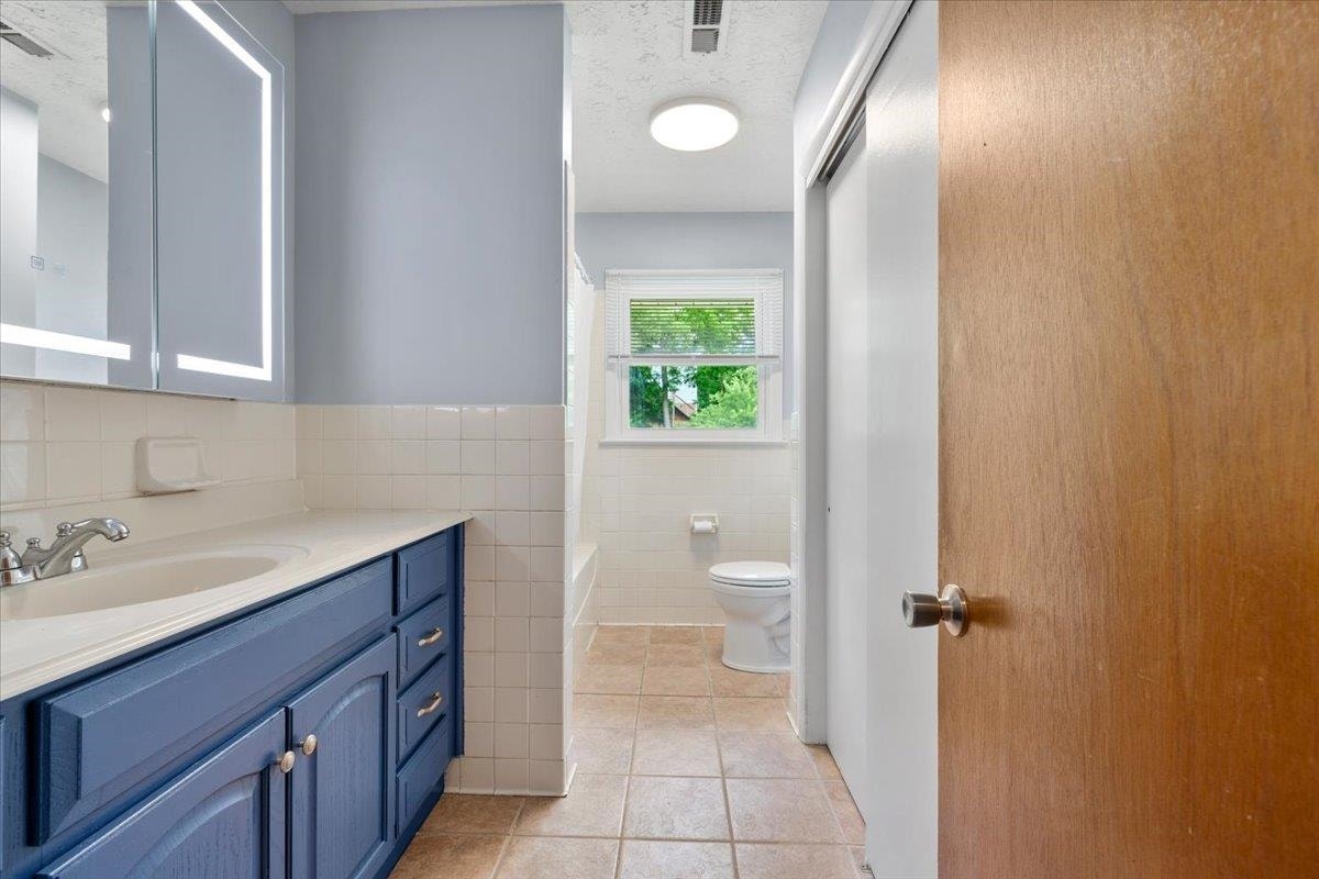 6016 Belspring Road, Fairlawn, VA 24141