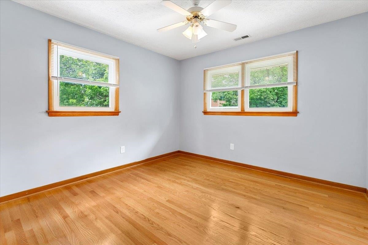 6016 Belspring Road, Fairlawn, VA 24141
