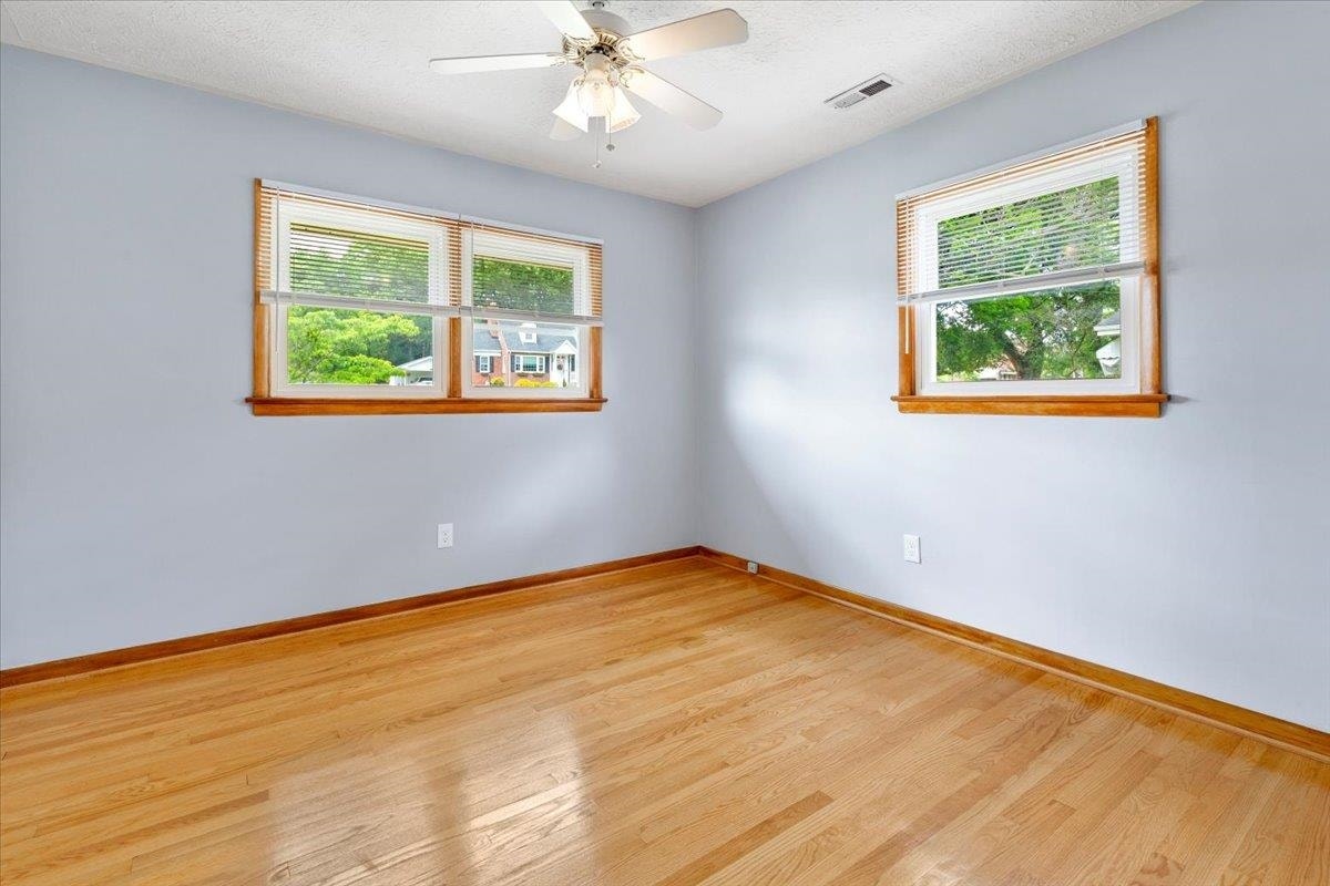6016 Belspring Road, Fairlawn, VA 24141