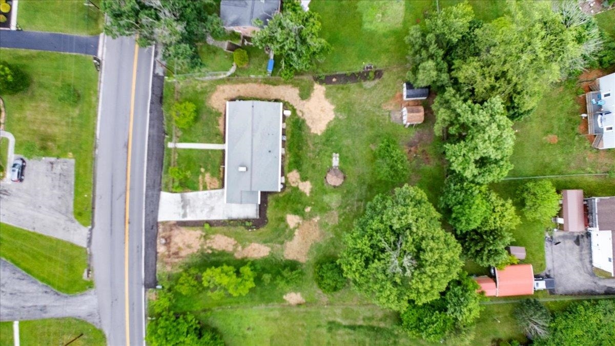 6016 Belspring Road, Fairlawn, VA 24141