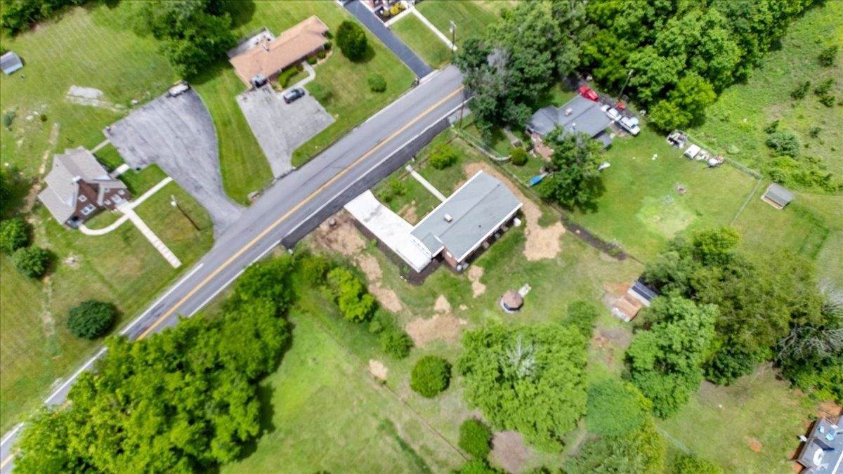 6016 Belspring Road, Fairlawn, VA 24141