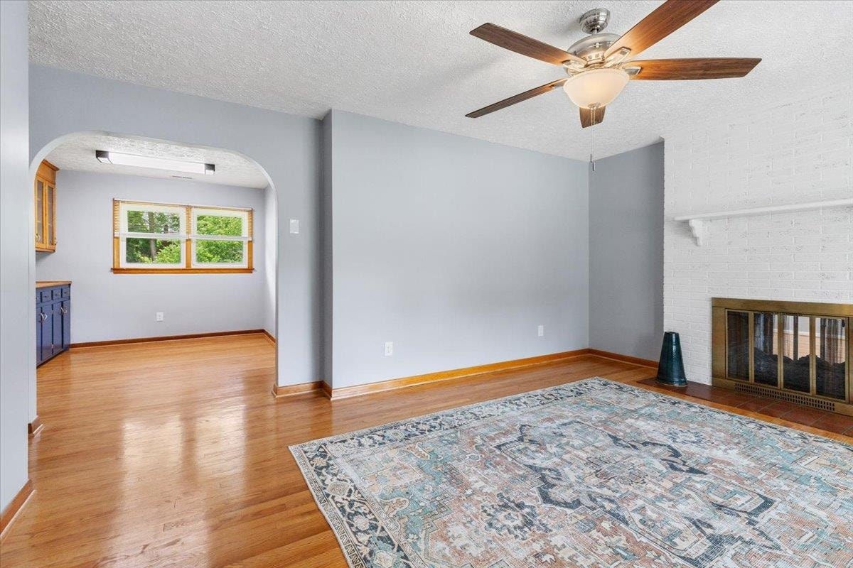 6016 Belspring Road, Fairlawn, VA 24141