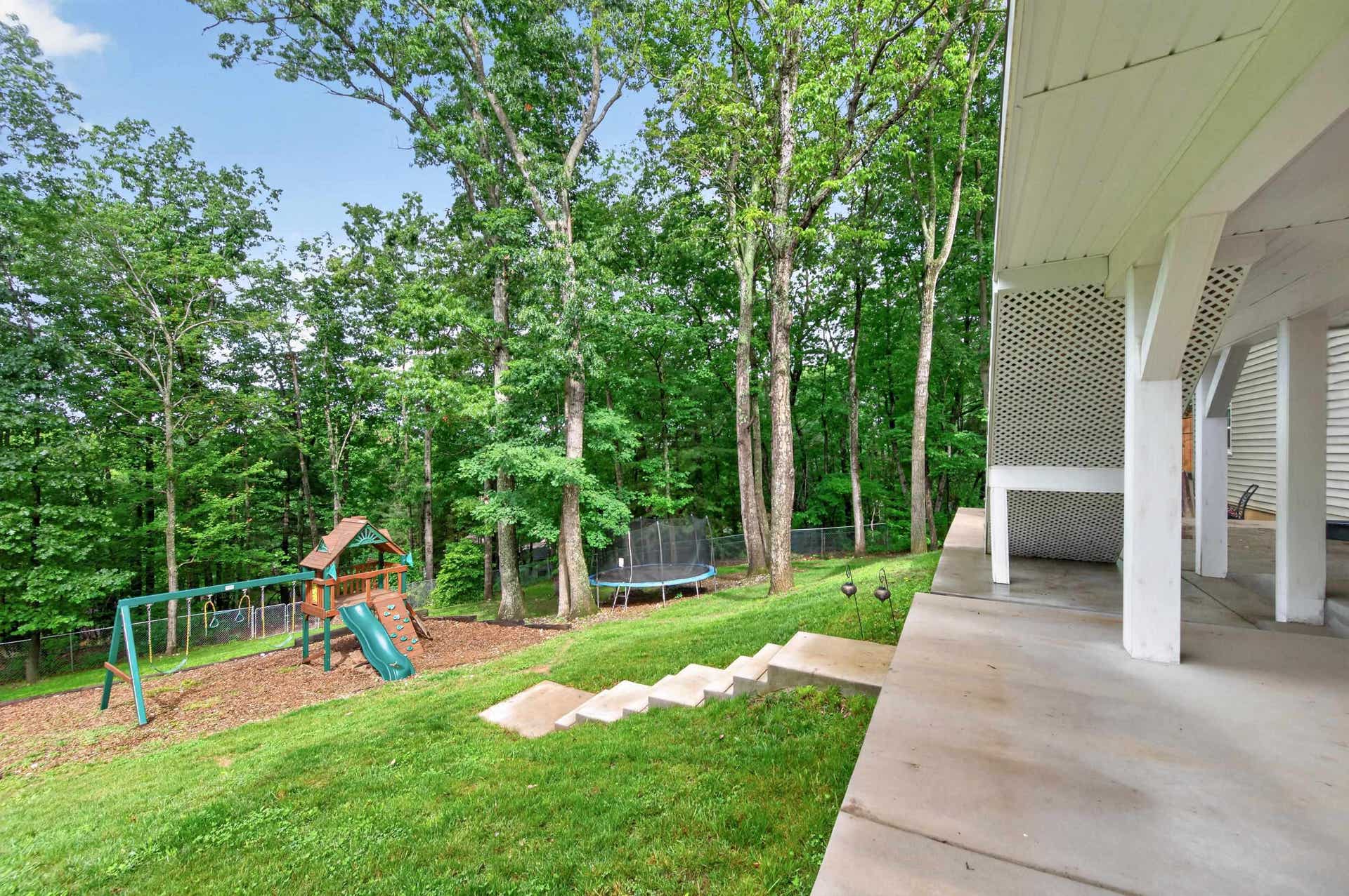 435 Tomahawk Drive, Christiansburg, VA 24073
