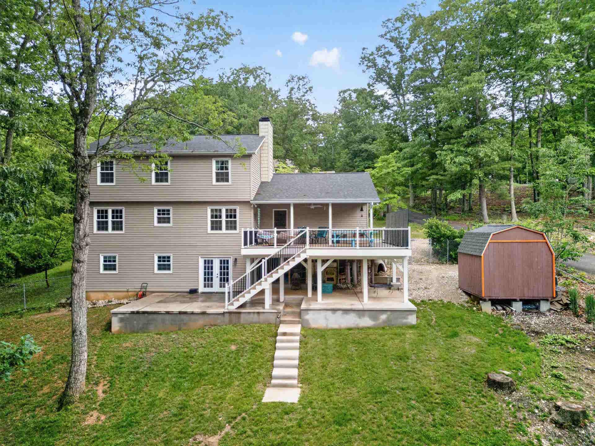 435 Tomahawk Drive, Christiansburg, VA 24073