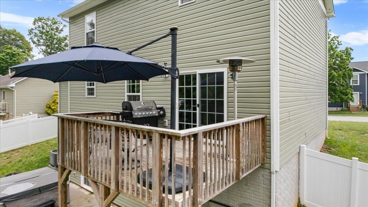 135 PRAIRIE VIEW Lane, Pembroke, VA 24136