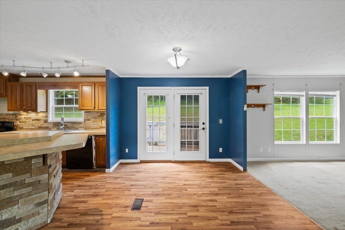 655 PEACHTREE Hill, Christiansburg, VA 24073