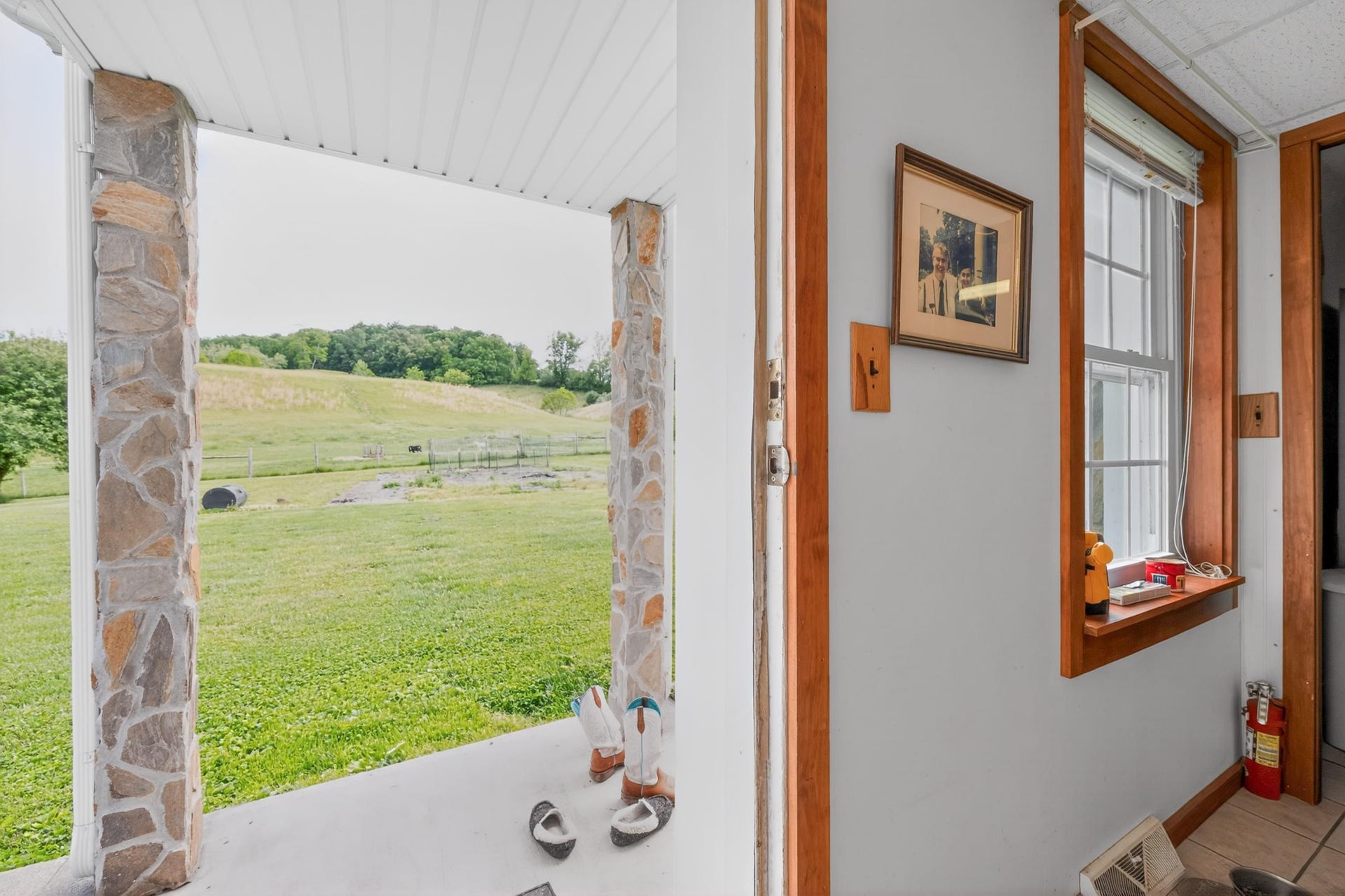 5000 LONG SHOP Road, Blacksburg, VA 24060