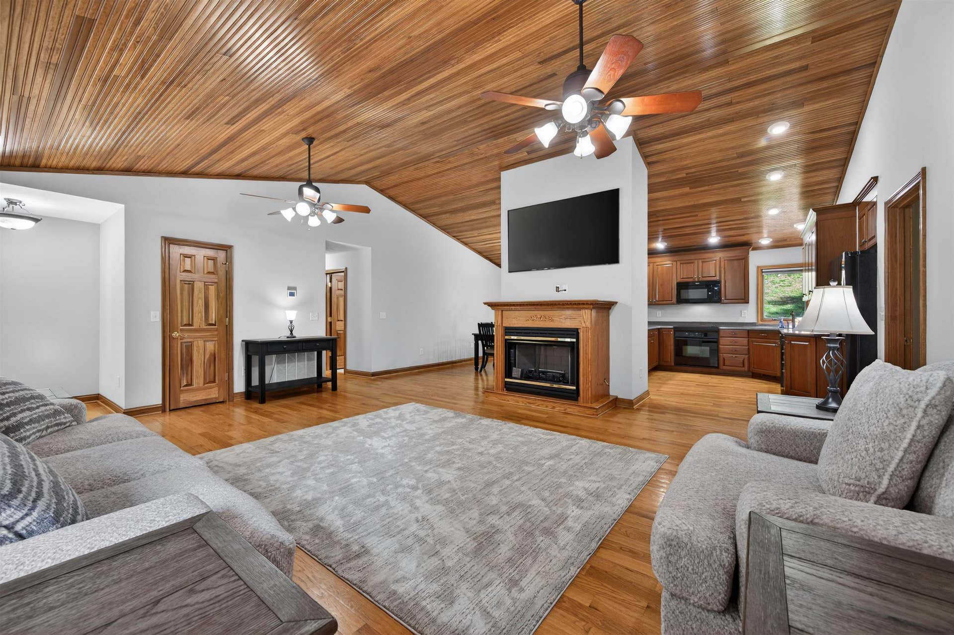 1354 Cascade Drive, Pembroke, VA 24136