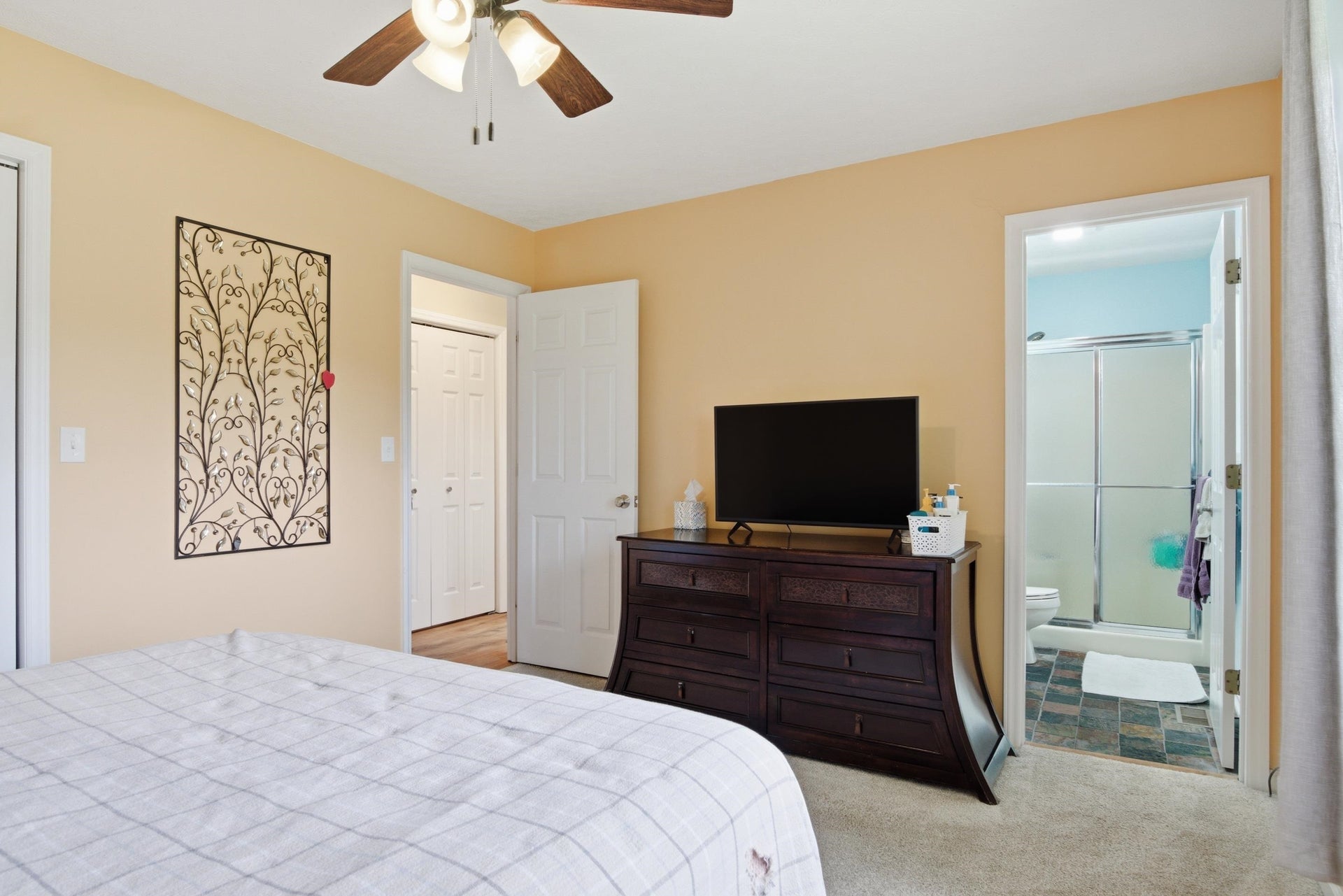 705 INGLES Street, Radford, VA 24141