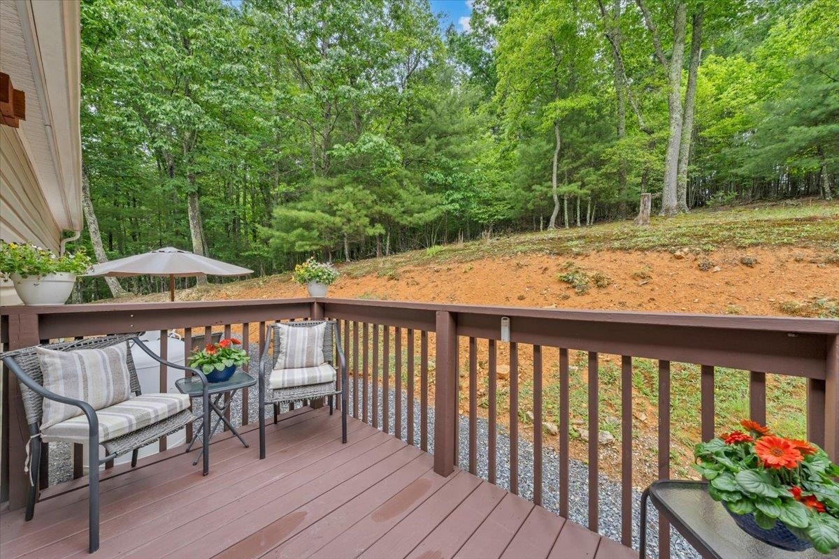 151 Perdue Road, Staffordsville, VA 24167