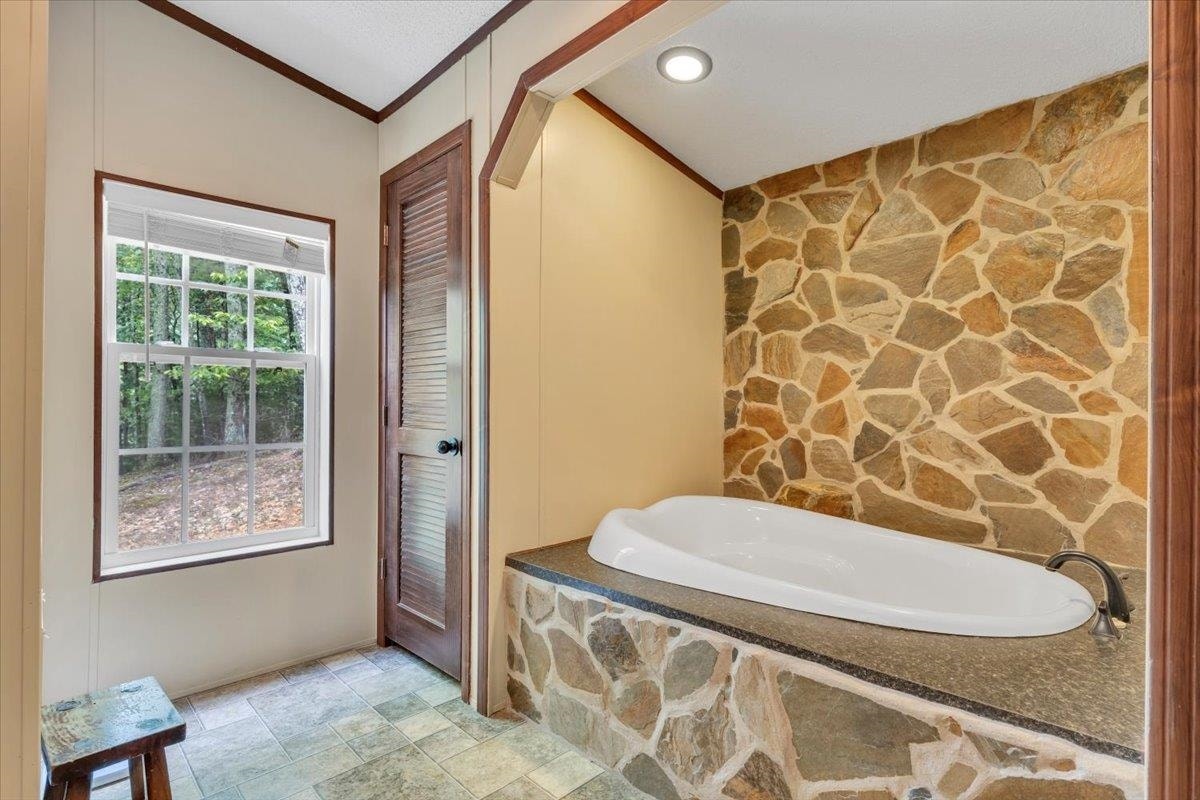 151 Perdue Road, Staffordsville, VA 24167