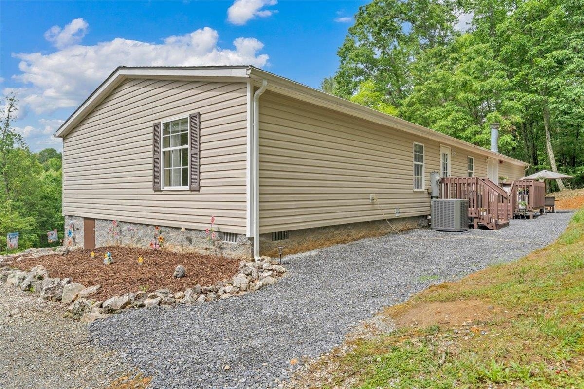 151 Perdue Road, Staffordsville, VA 24167