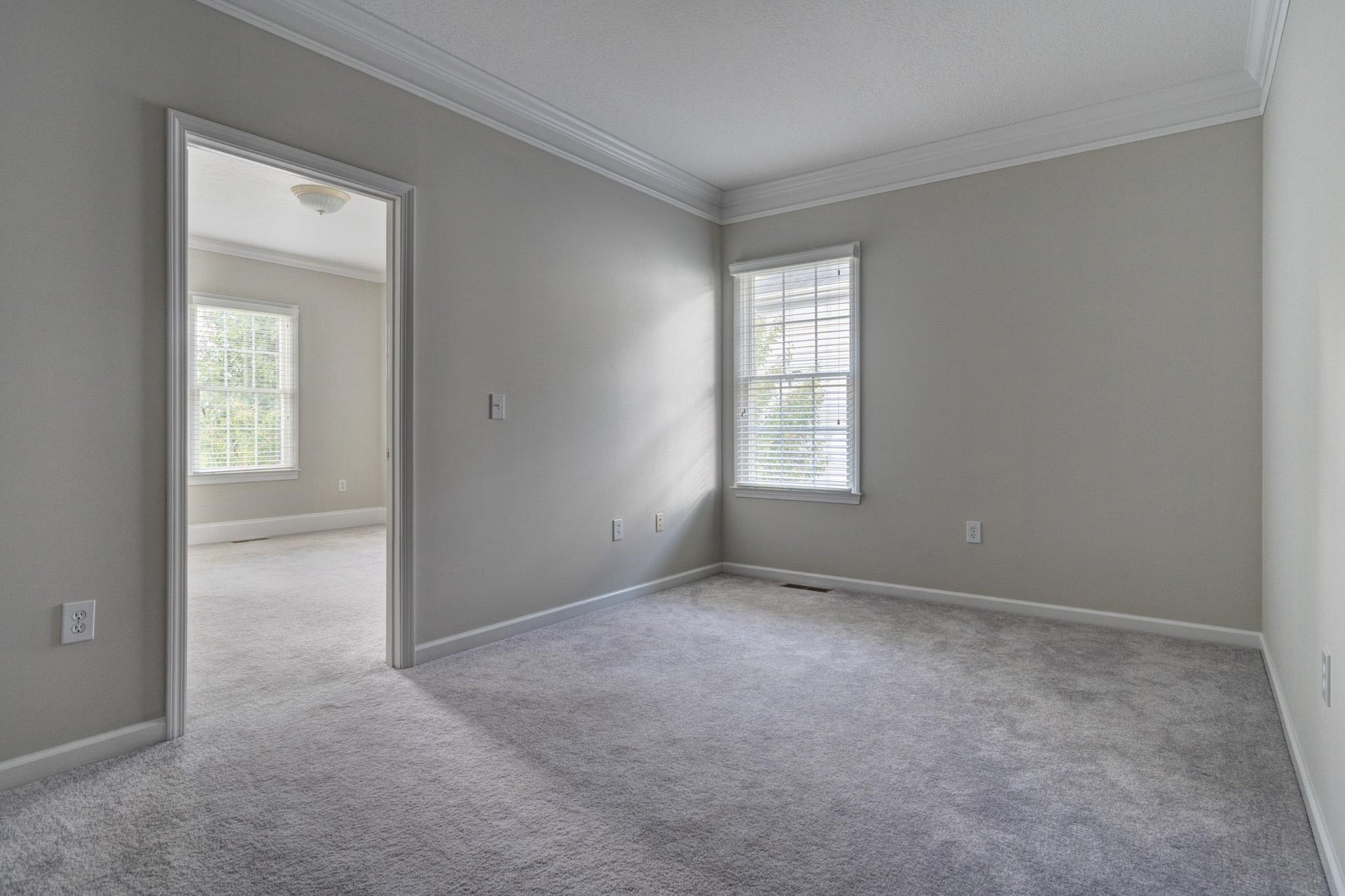 812 VILLAGE Way, Blacksburg, VA 24060