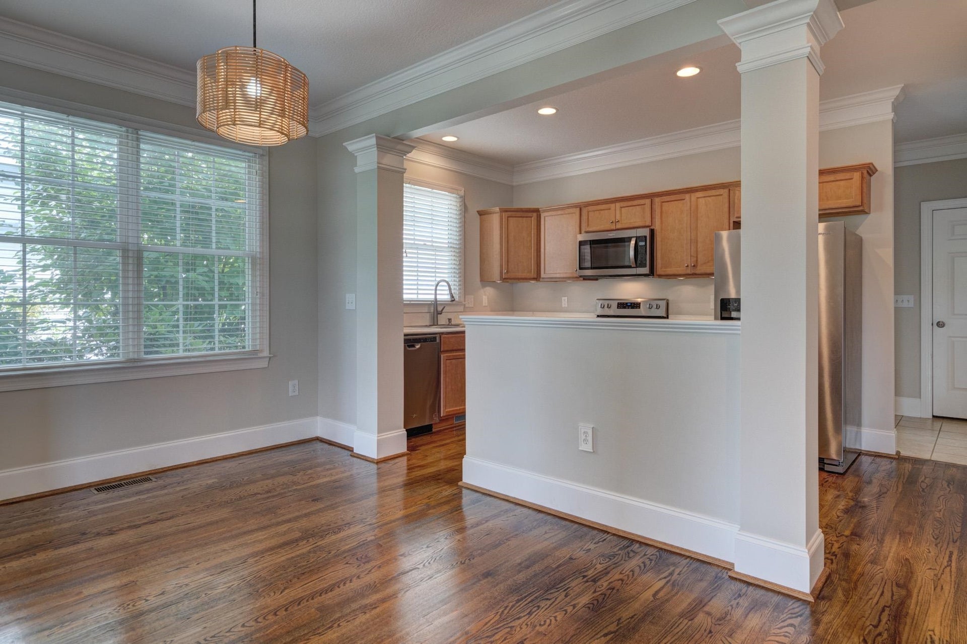 812 VILLAGE Way, Blacksburg, VA 24060