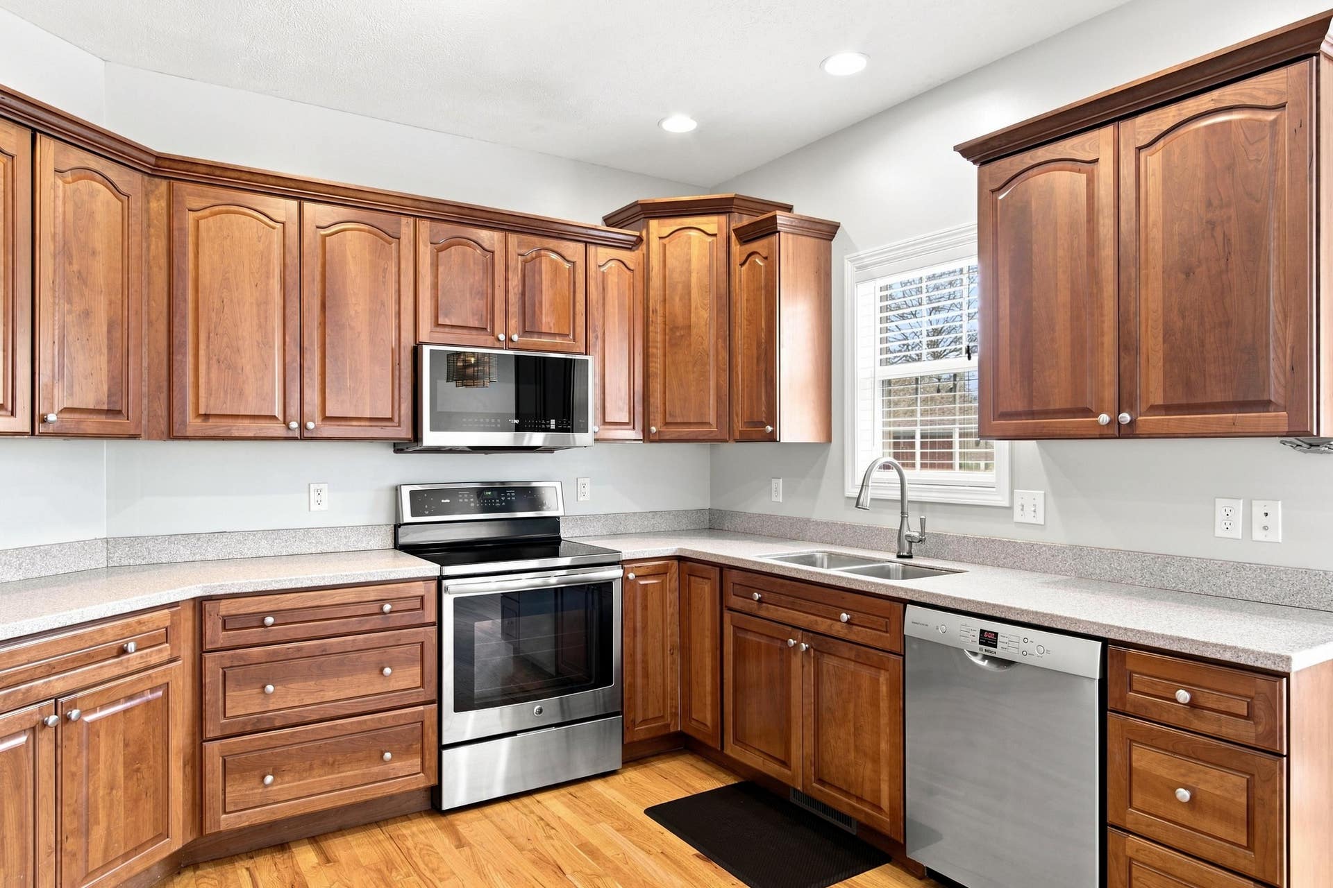 6932 DORAL Drive, Radford, VA 24141