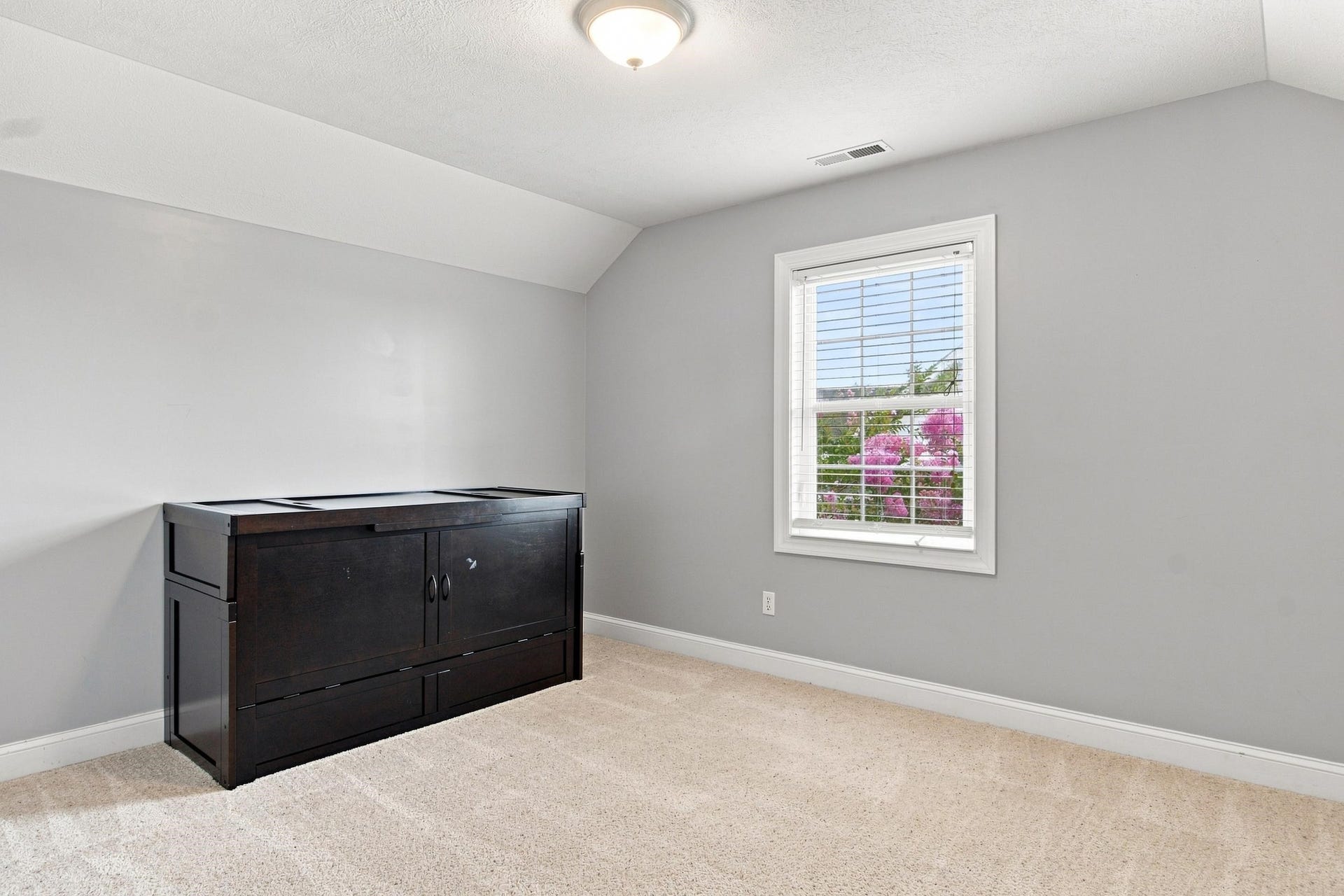 6932 DORAL Drive, Radford, VA 24141