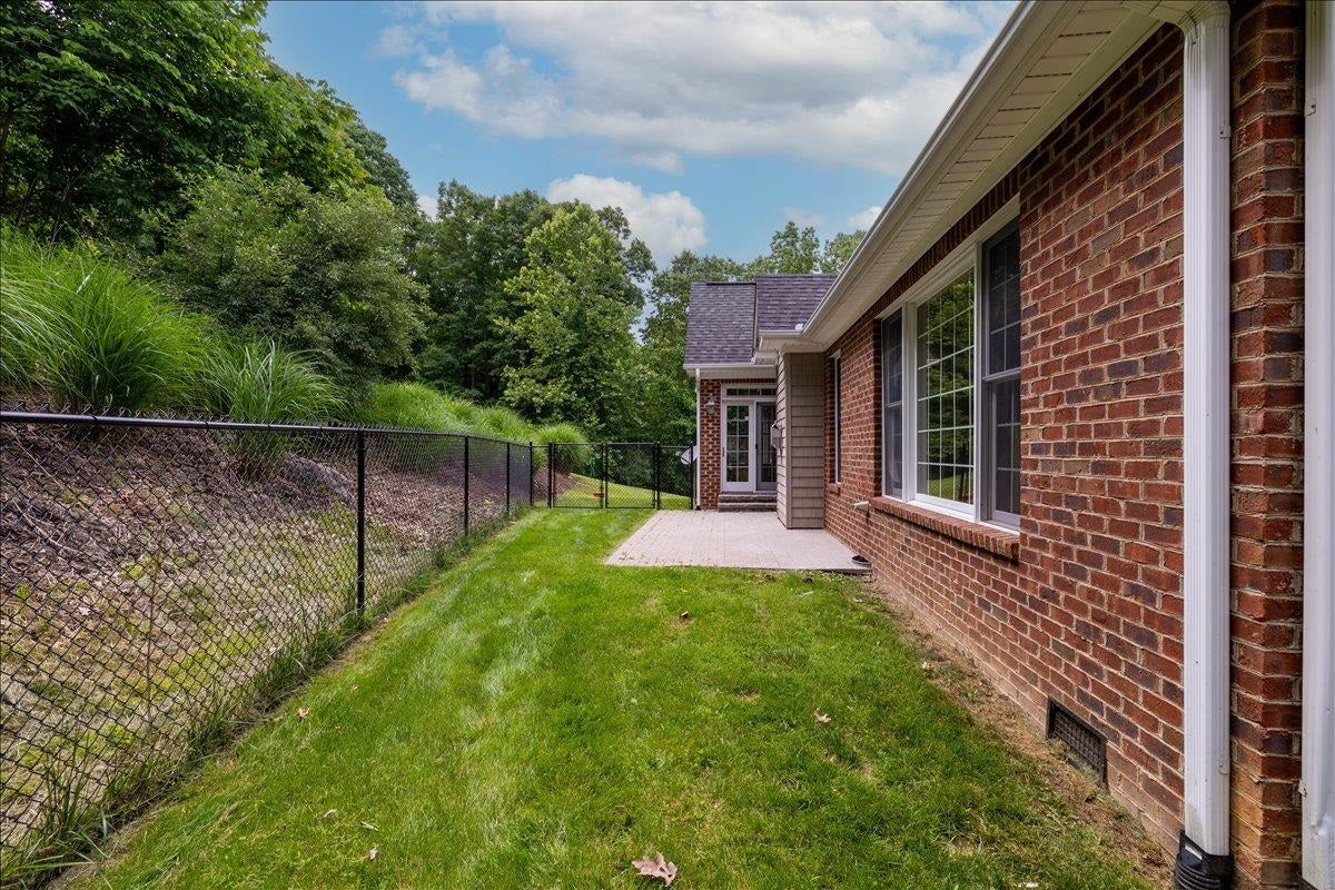 235 Deercroft Drive, Blacksburg, VA 24060