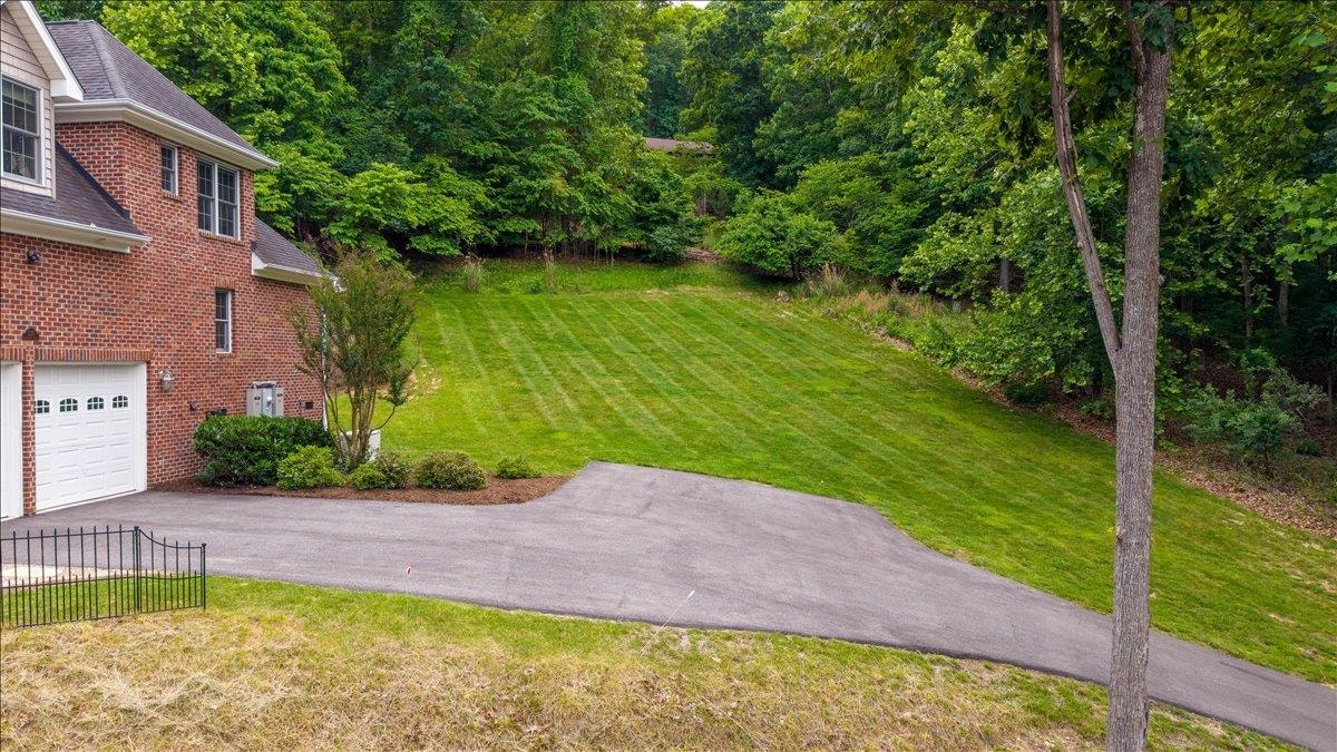 235 Deercroft Drive, Blacksburg, VA 24060