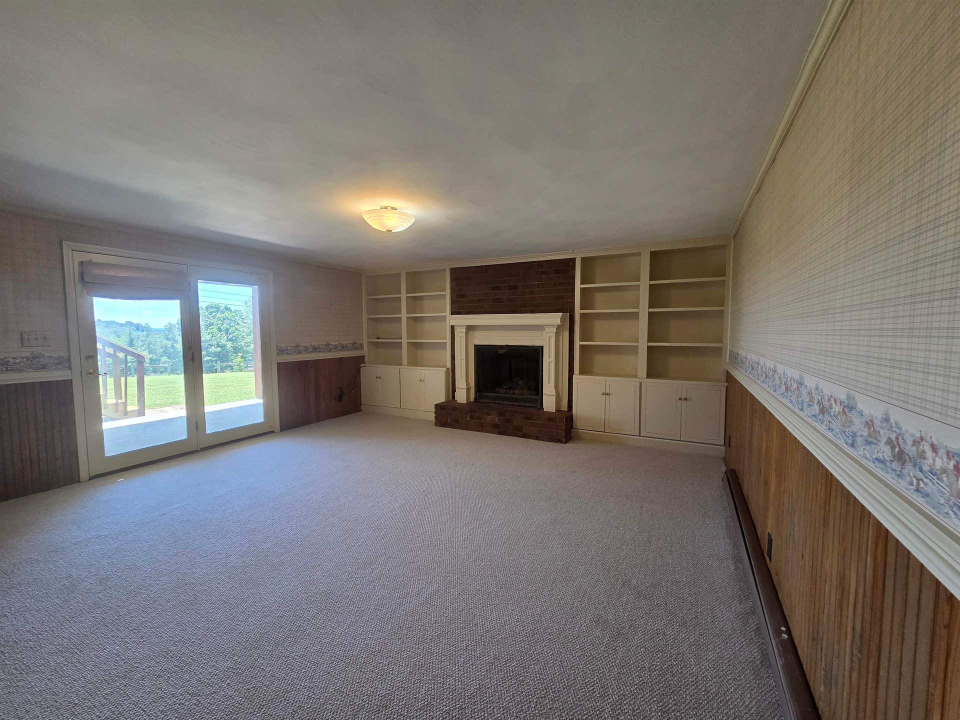 2059 Mud Pike Road, Christiansburg, VA 24073